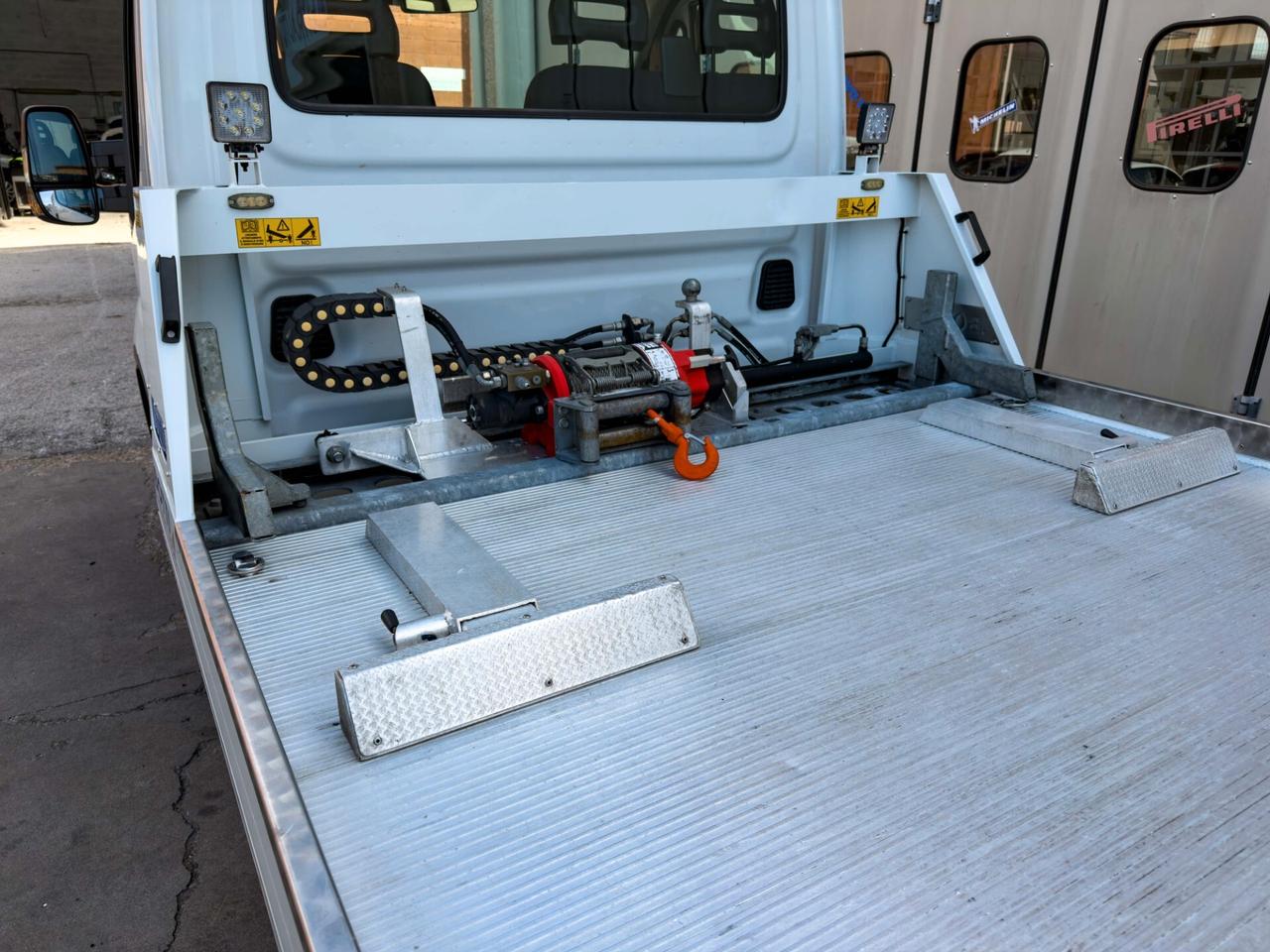Iveco Daily 35C18 CARRO ATTREZZI PATENTE B
