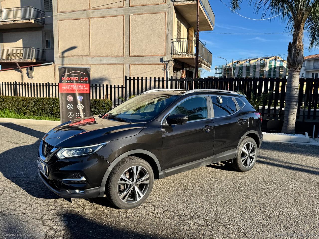 NISSAN Qashqai 1.6 dCi 4WD N-Connecta