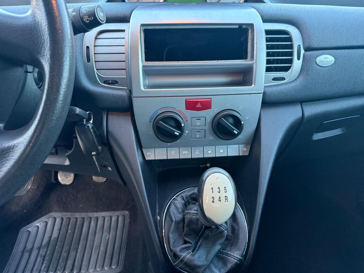 Lancia Ypsilon 1.2 Oro Giallo