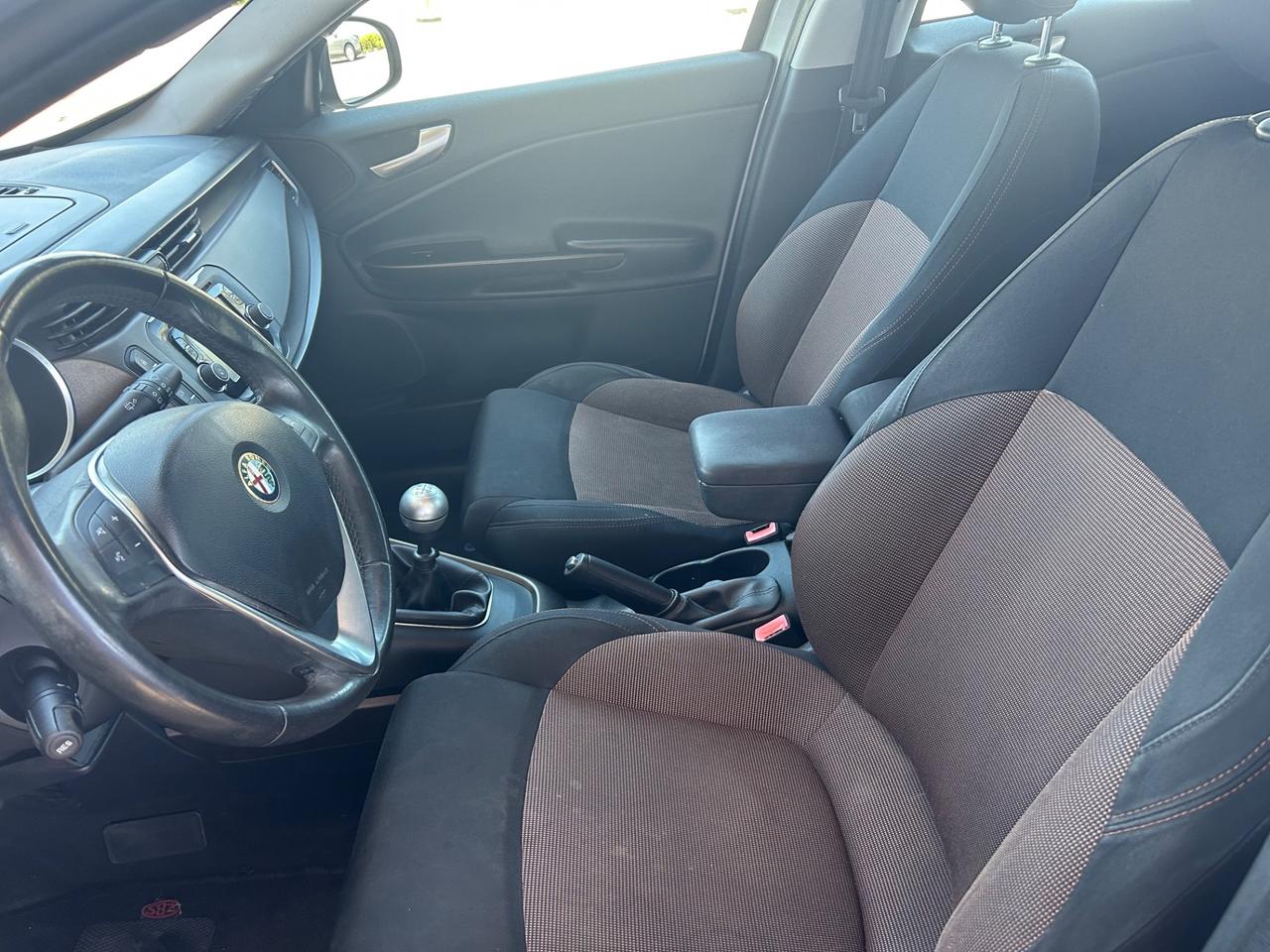 Alfa Romeo Giulietta 1.6 JTDm-2 105 CV Distinctive