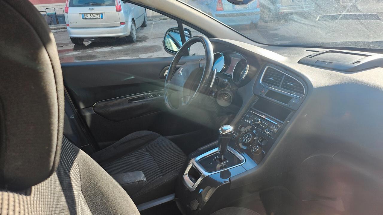 Peugeot 5008 1.6 e-HDi 112CV Stop&Start cambio robotizzato Family