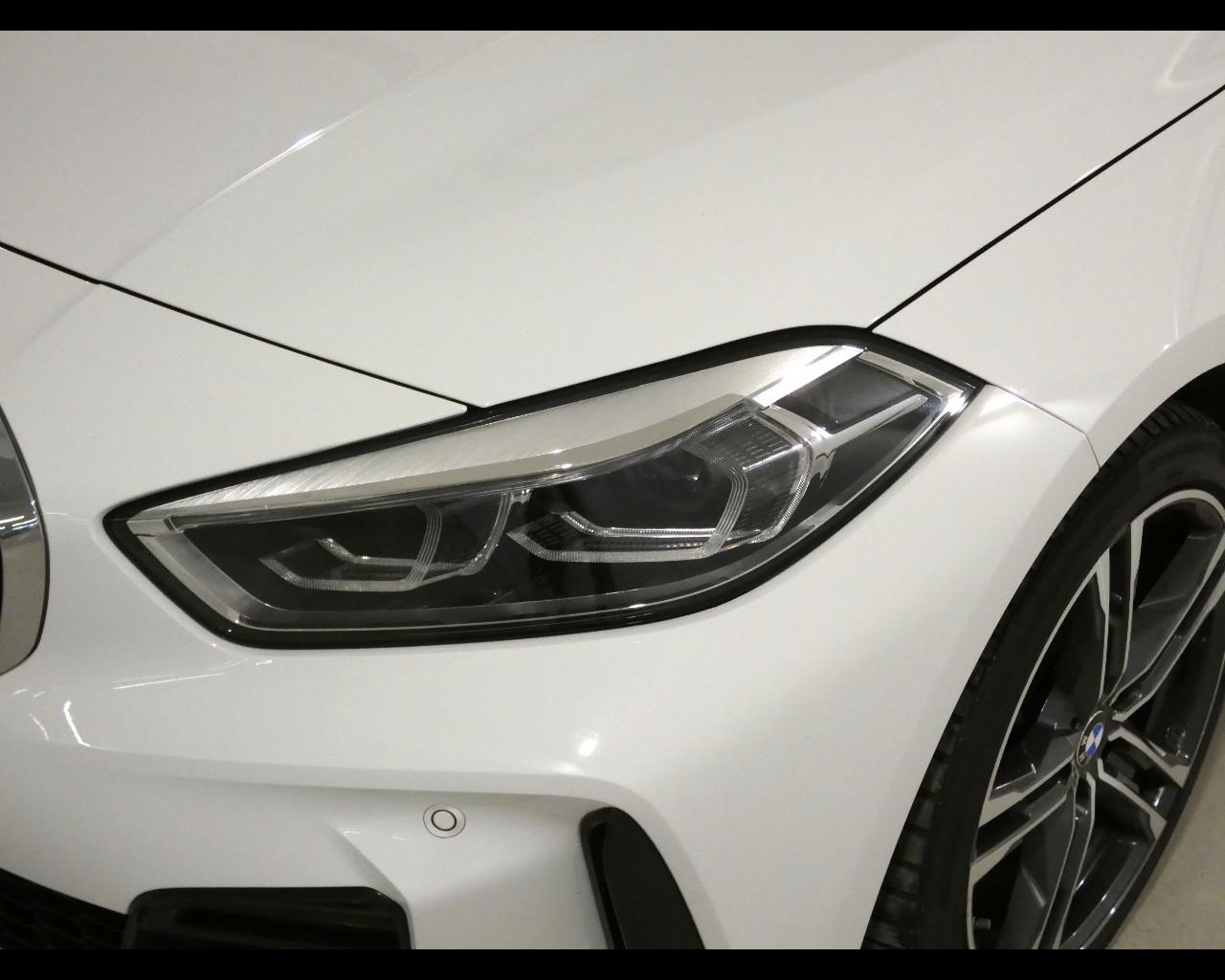 BMW Serie 1 (F40) - 118d 5p. Msport