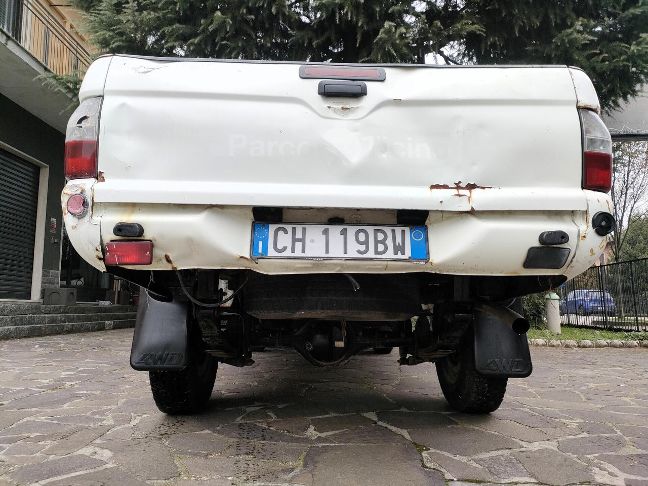 Mitsubishi L200 2.5 TDI 4WD Double Cab