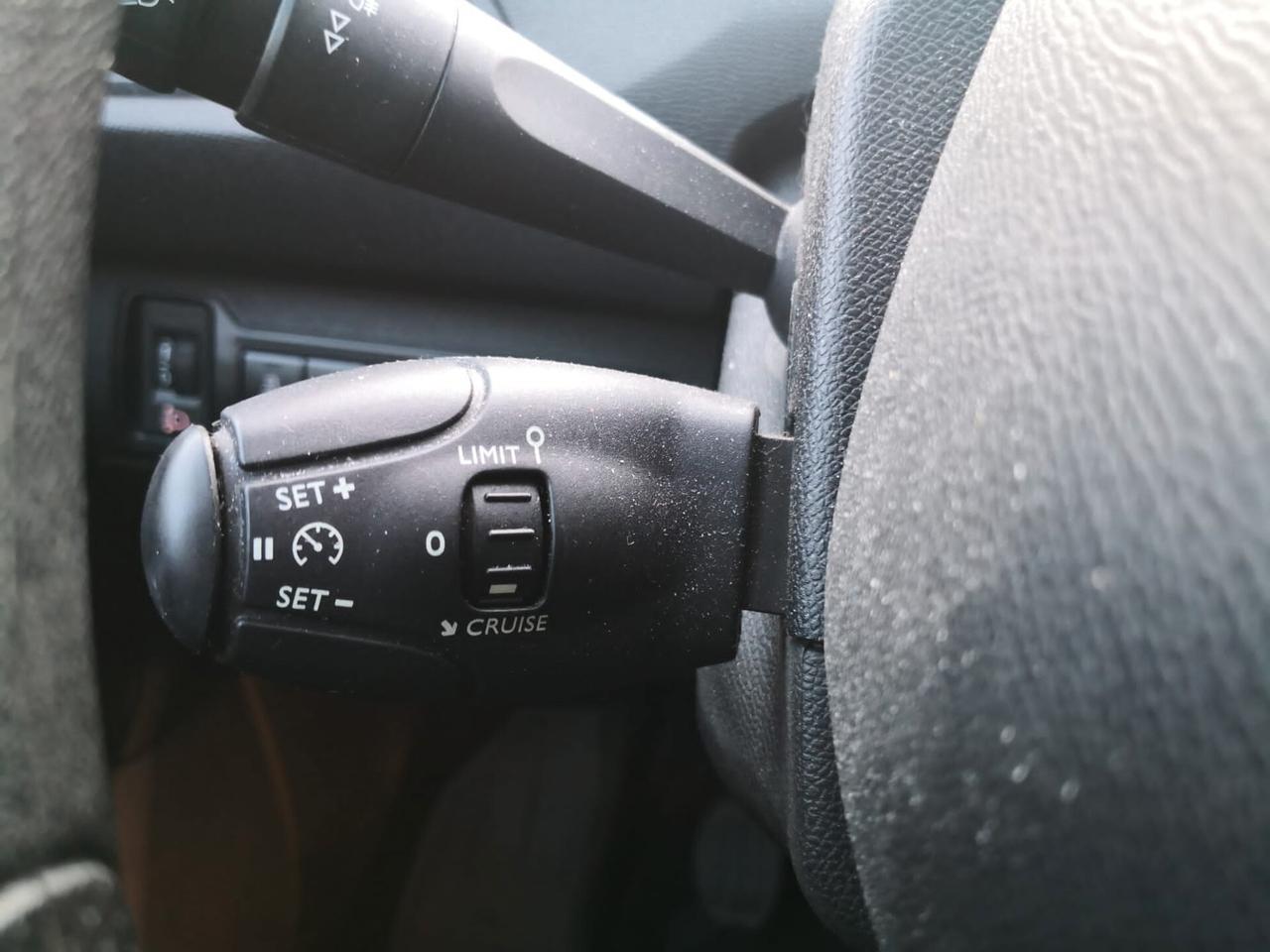 Peugeot 308 1.6 HDi 92 CV *** OK NEOPATENTATI ***