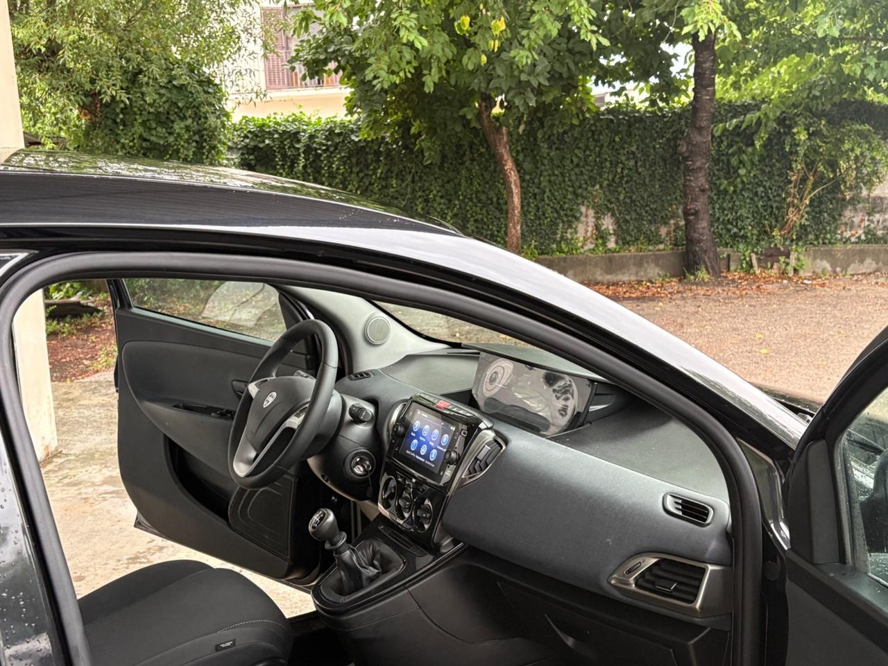 Lancia Ypsilon 1.0 FireFly 5 porte S&S Hybrid Ecochic UnYca