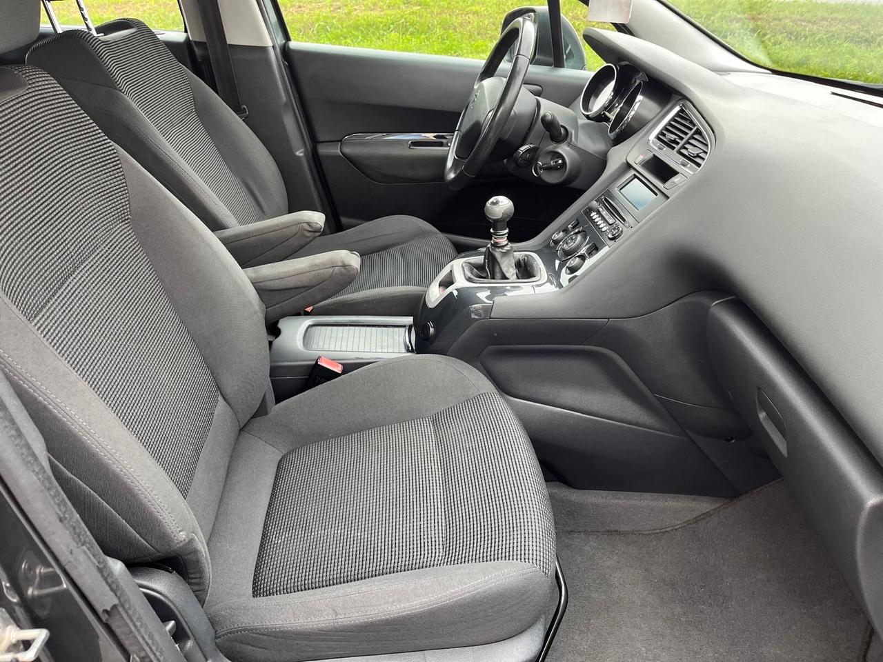 Peugeot 5008 1.6 HDi 112CV Active