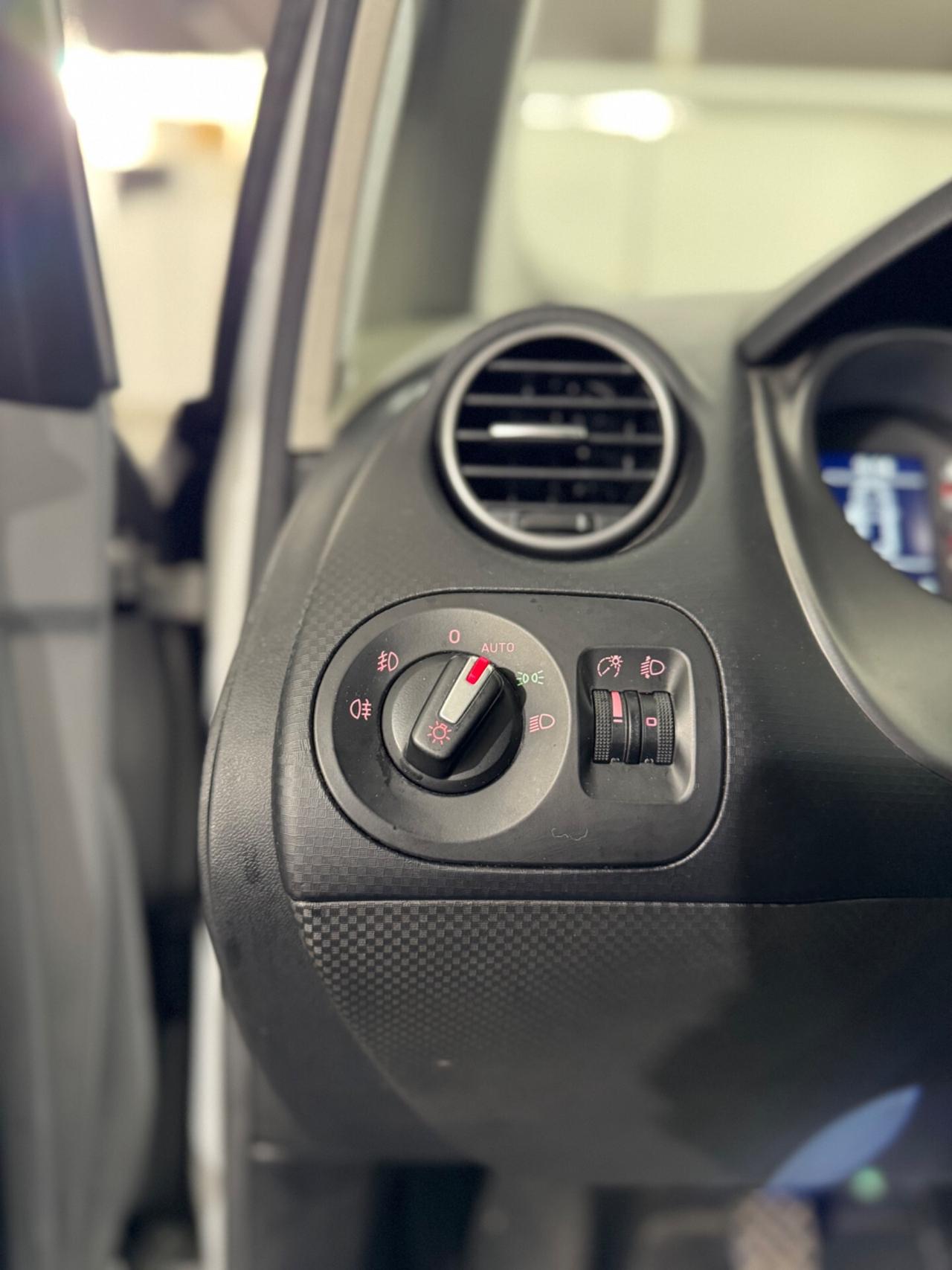 Seat Altea XL 1.6 TDI 105 CV Tv interna