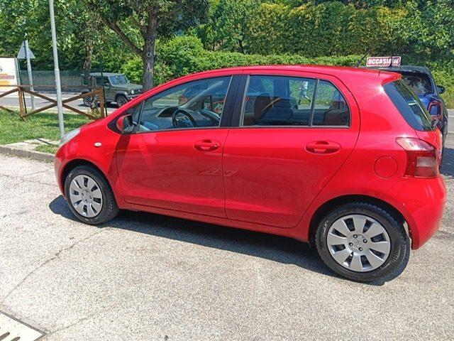 TOYOTA Yaris 1.3 5 porte Sol