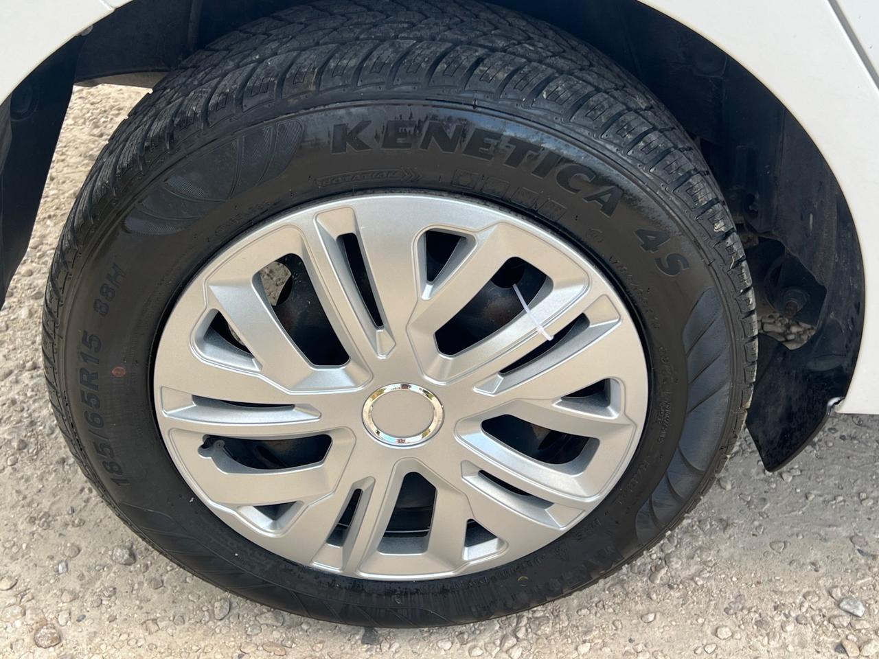 Dacia Sandero 0.9 benzina gpl PERMUTE RATE GARANZIA
