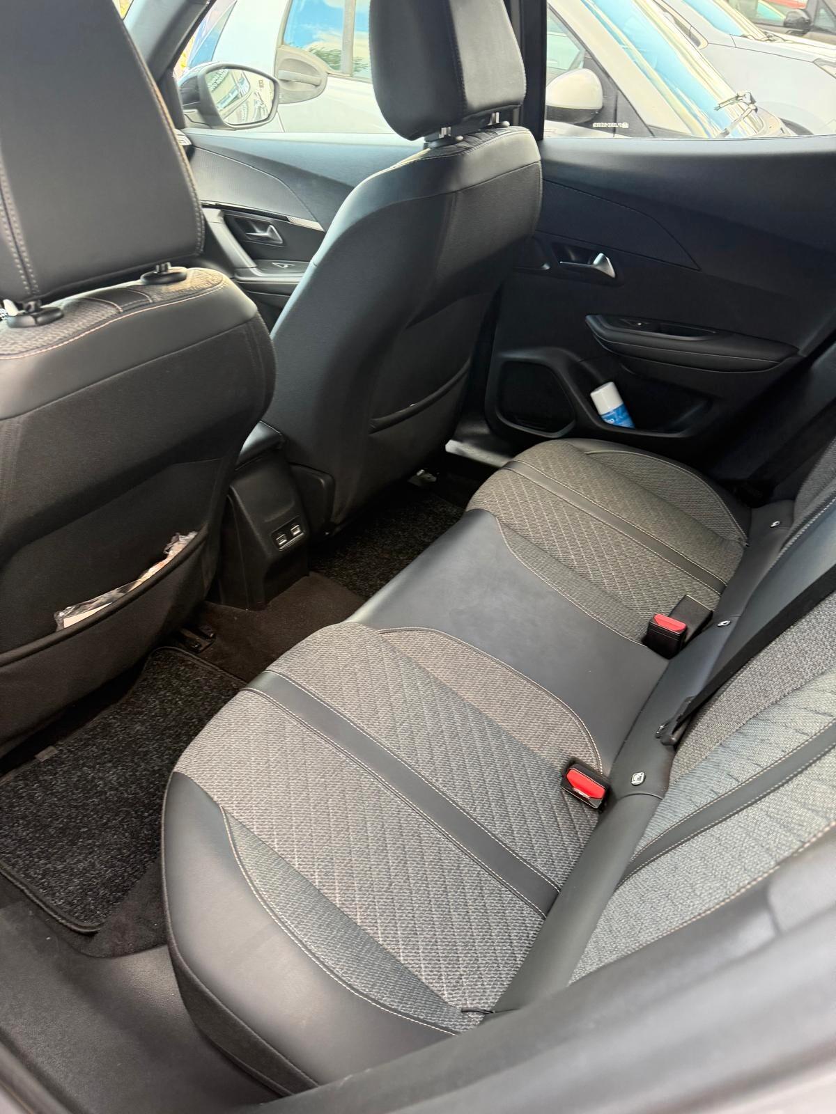 Peugeot 2008 PureTech 100 S&S Allure