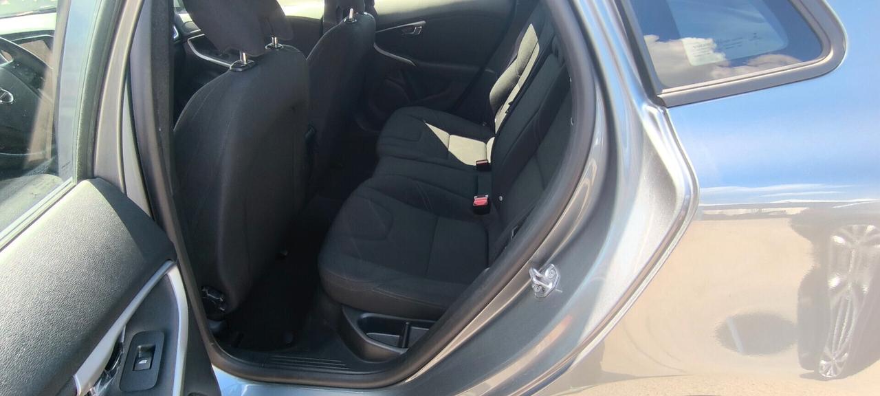 Volvo V40 D2 Geartronic Business