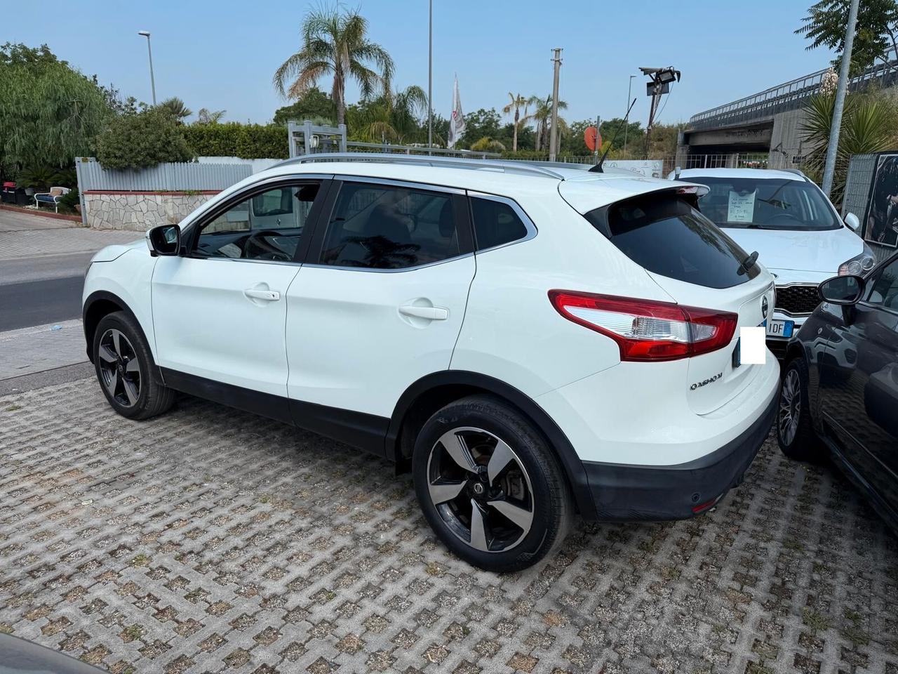 Nissan Qashqai 1.5 dCi Tekna-03/2015