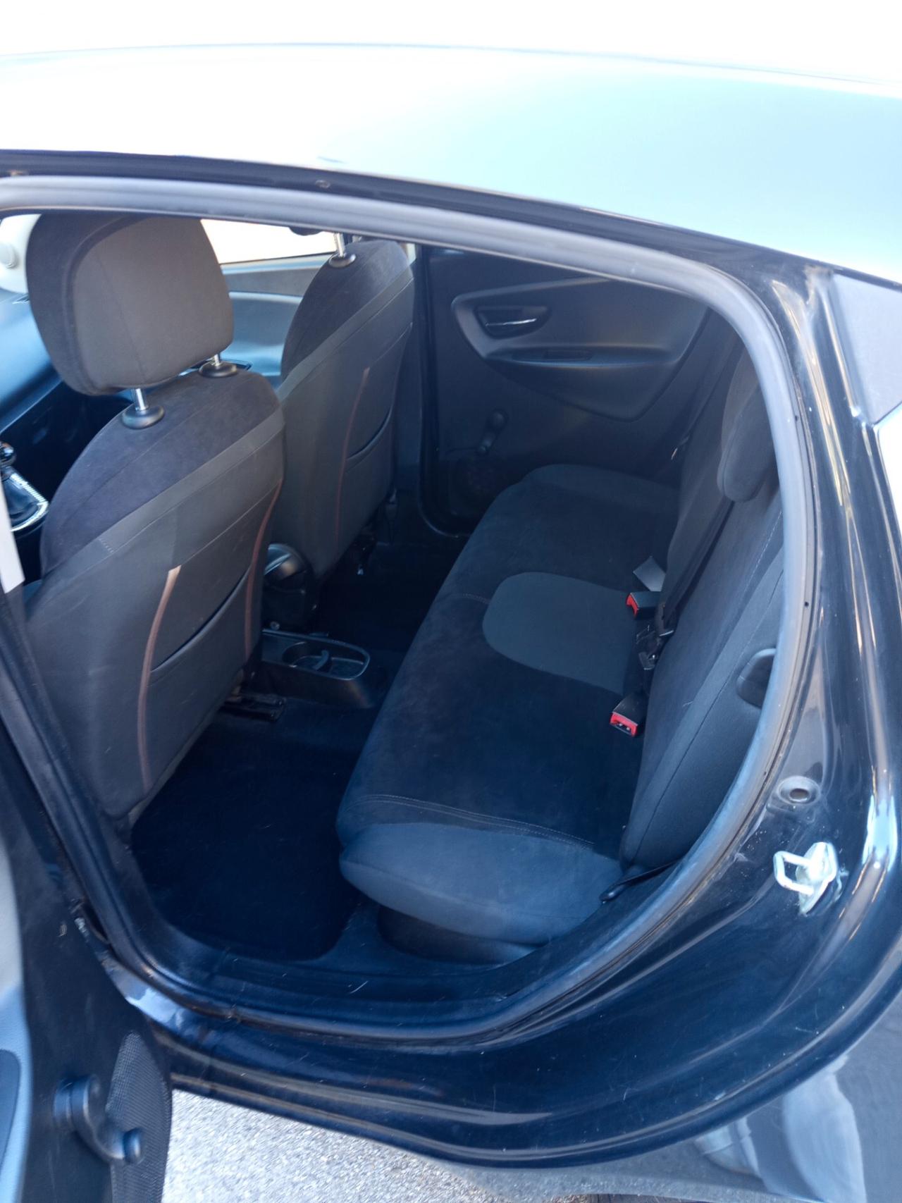 Lancia Ypsilon 1.2 69 CV 5 porte S&S Platinum