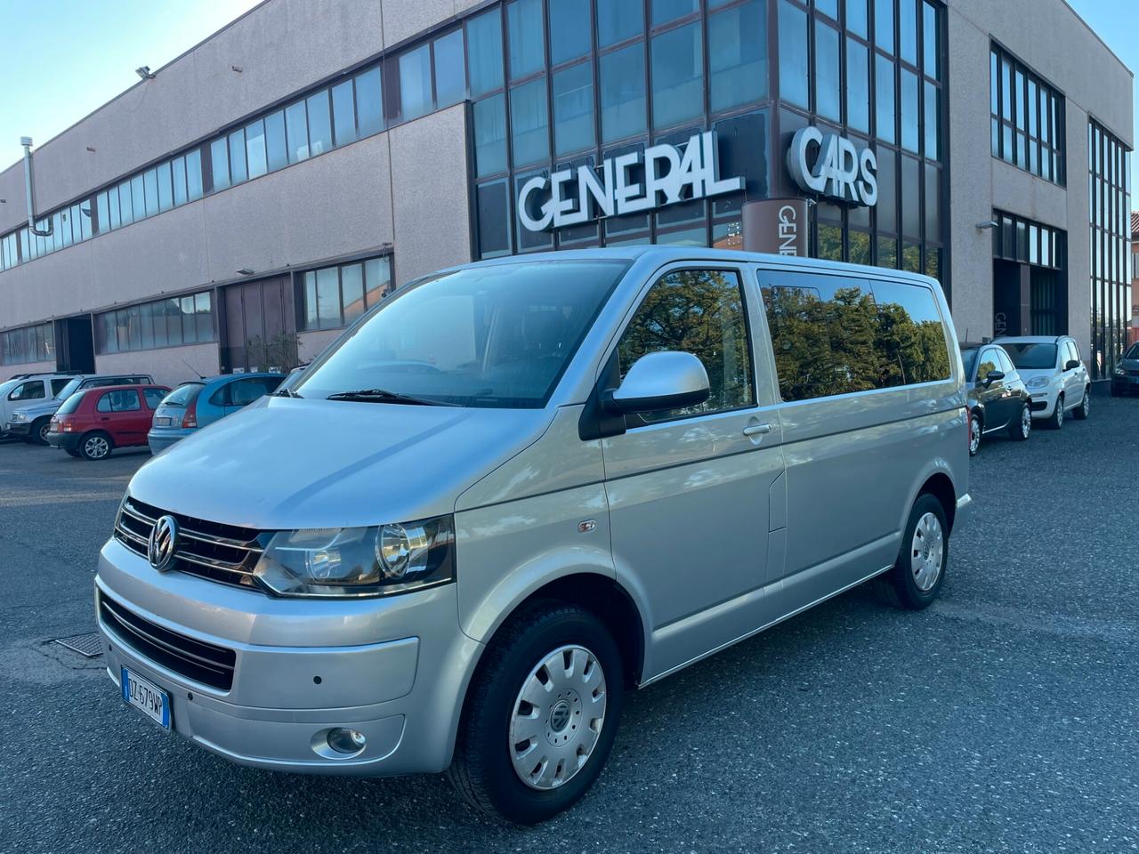 Volkswagen Transporter Caravelle 2.0 TDI 140CV PL Trendline 9 POSTI