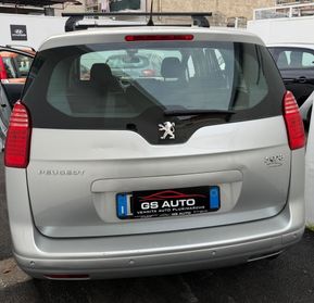 Peugeot 5008 1.6 HDi 112CV cambio robotizzato Féline