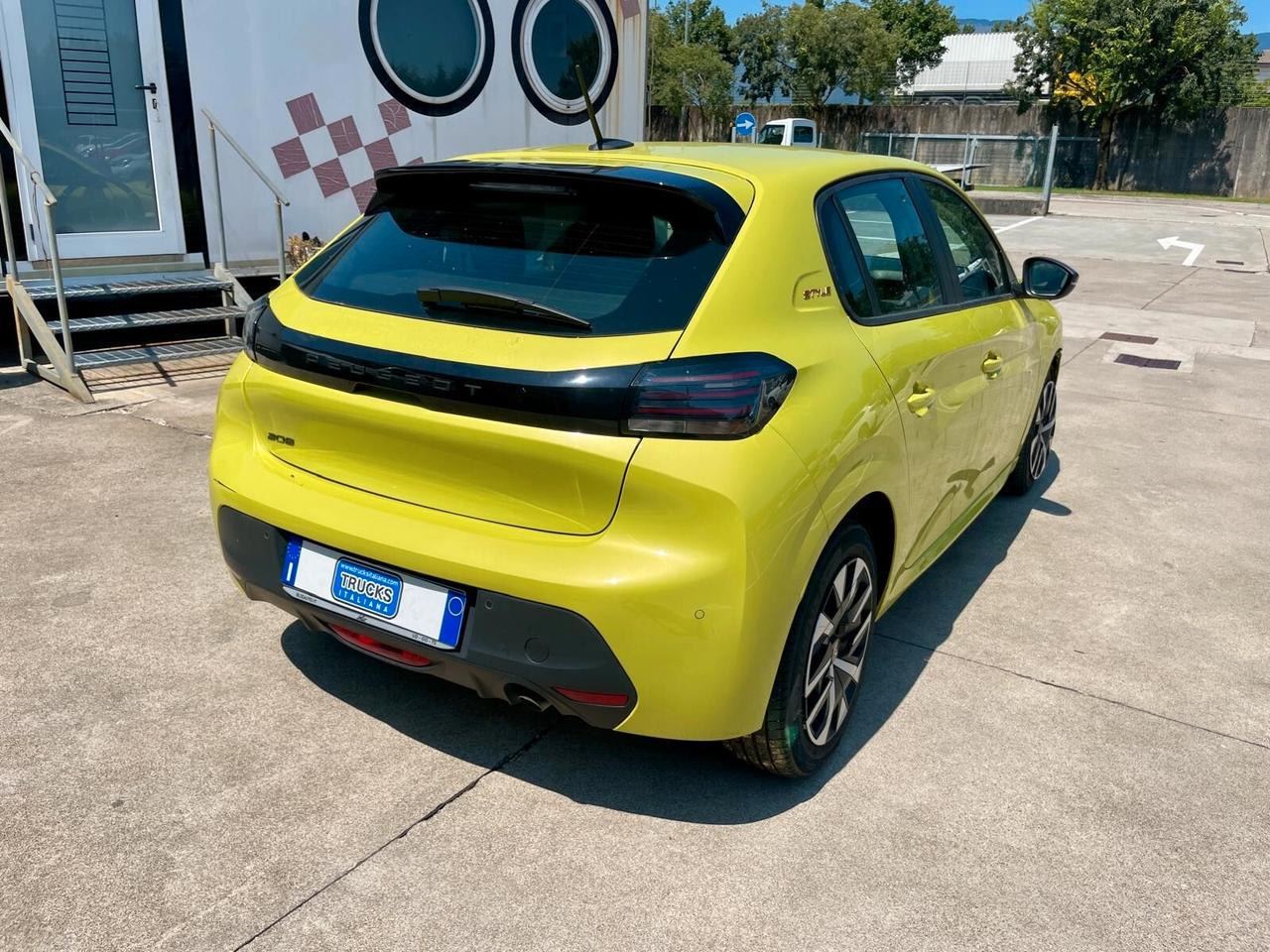 Peugeot 208 PureTech 100 Style **VEICOLO INCIDENTATO ** VA IN MOTO**