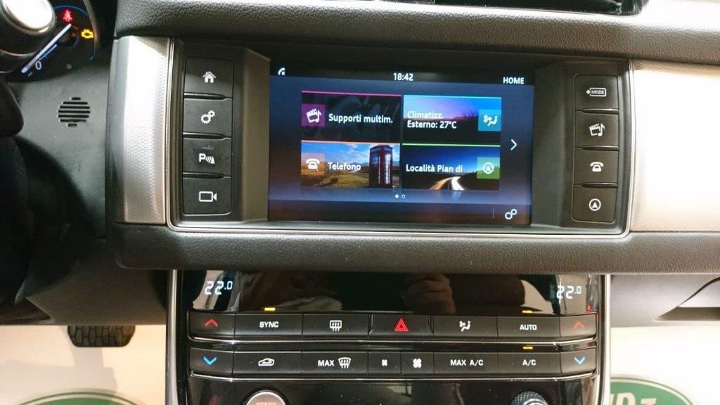 JAGUAR XF 2ª serie (X260) XF 2.0 D 180 CV aut...