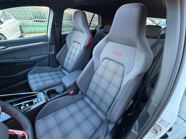 Volkswagen Golf DSG 265cv GTI