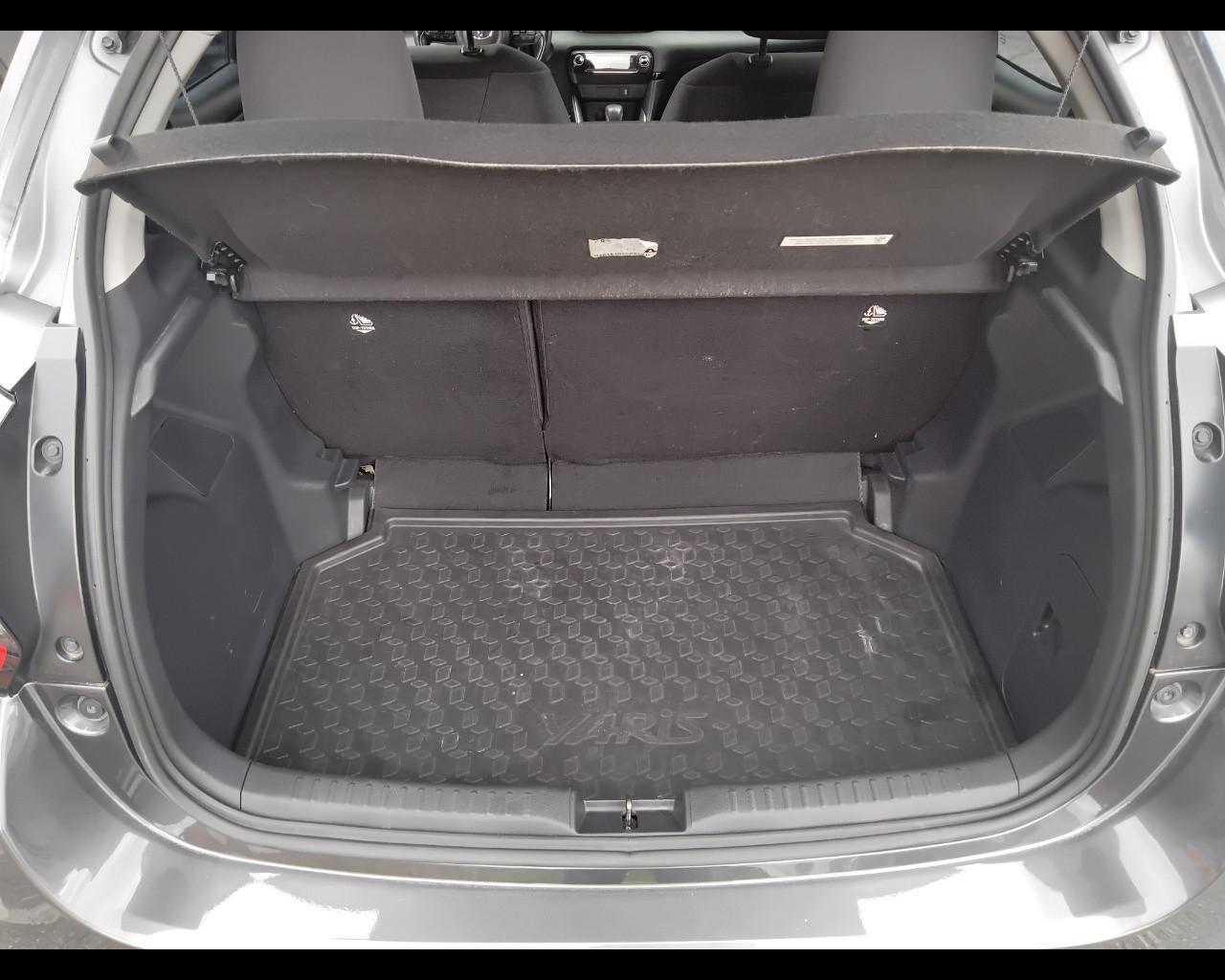 TOYOTA Yaris IV 2020 - Yaris 1.5h Trend