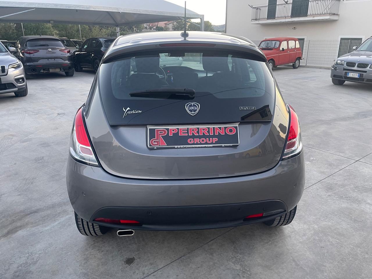 Lancia Ypsilon 1.0 FireFly 5 porte S&S Hybrid Gold
