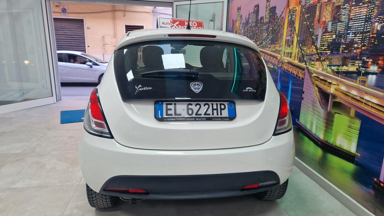 Lancia Ypsilon 1.2 69 CV 5 porte S&S Gold