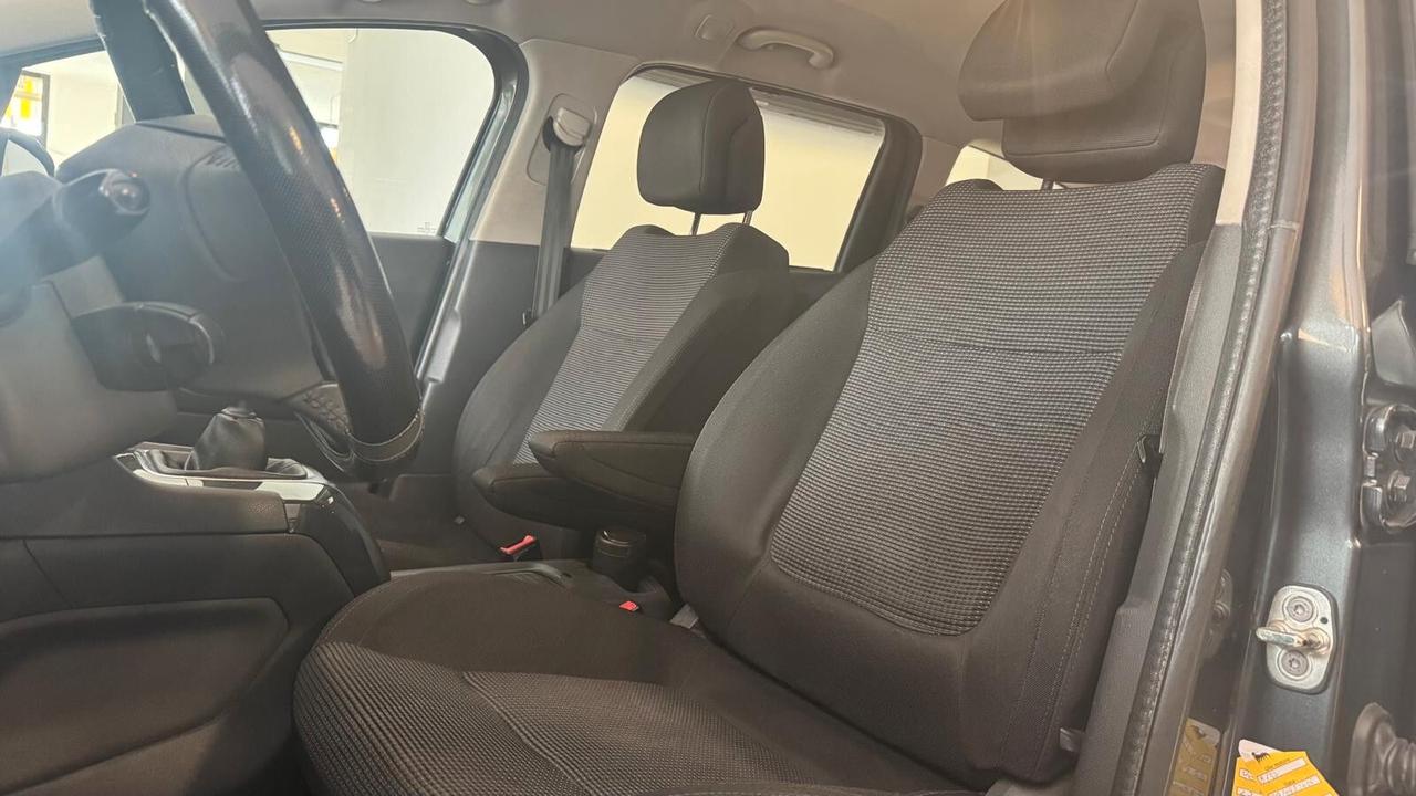 Peugeot 5008 1.6 HDi 110CV Premium