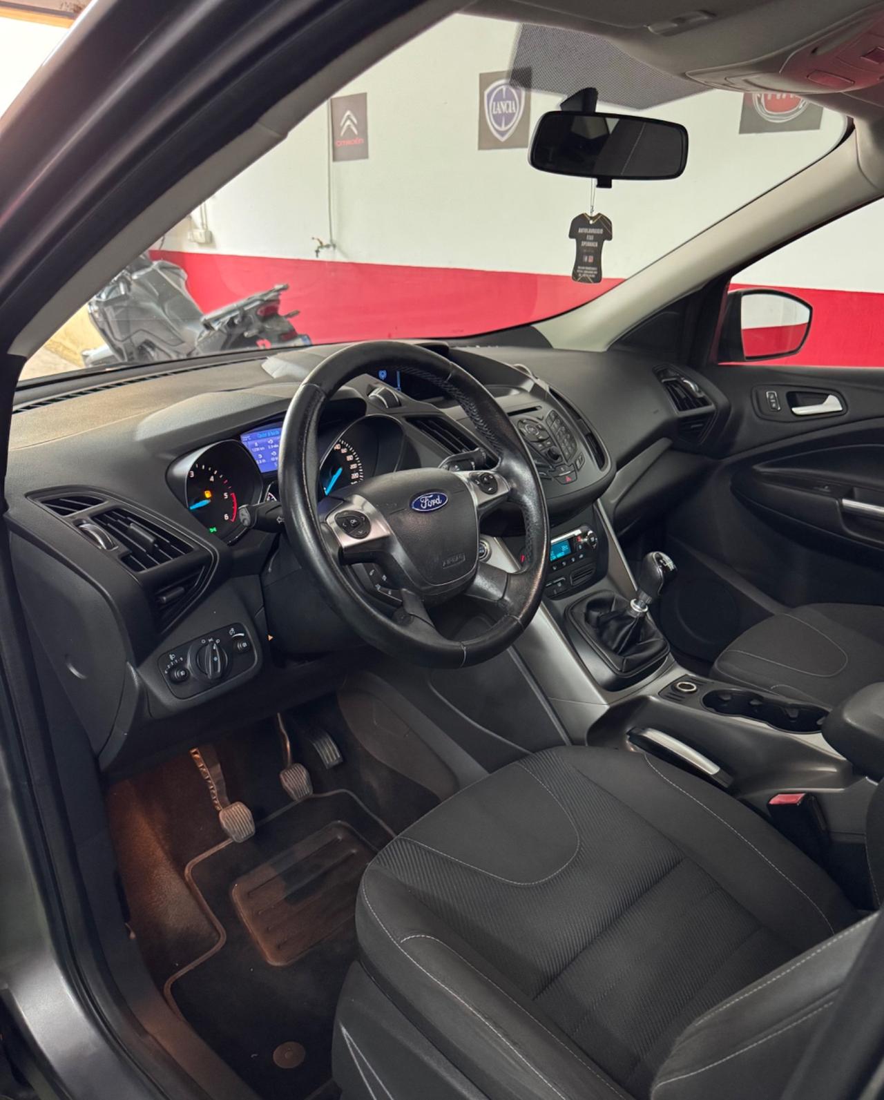 Ford Kuga 2.0 TDCI 140 CV 2WD Titanium,