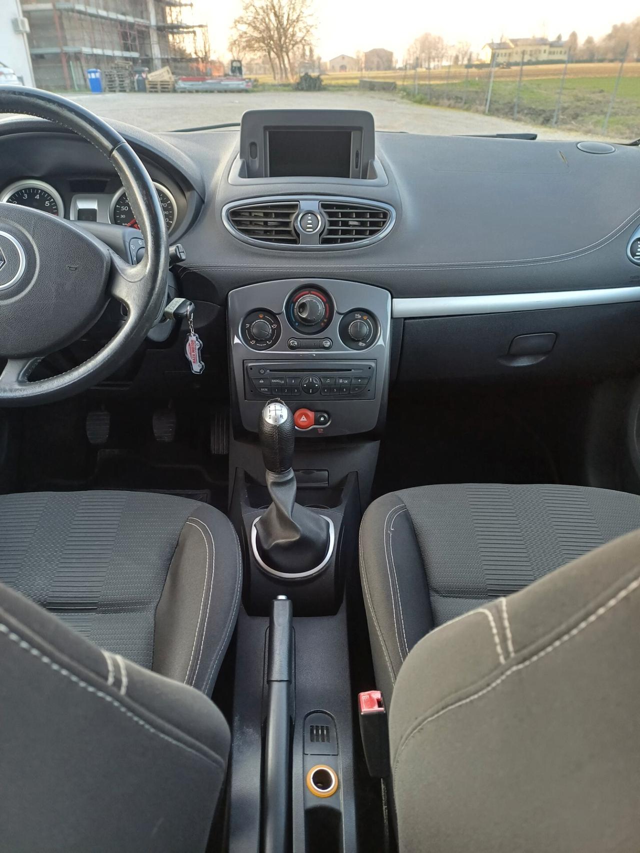 Renault Clio 1.2 16V 5 porte Dynamique