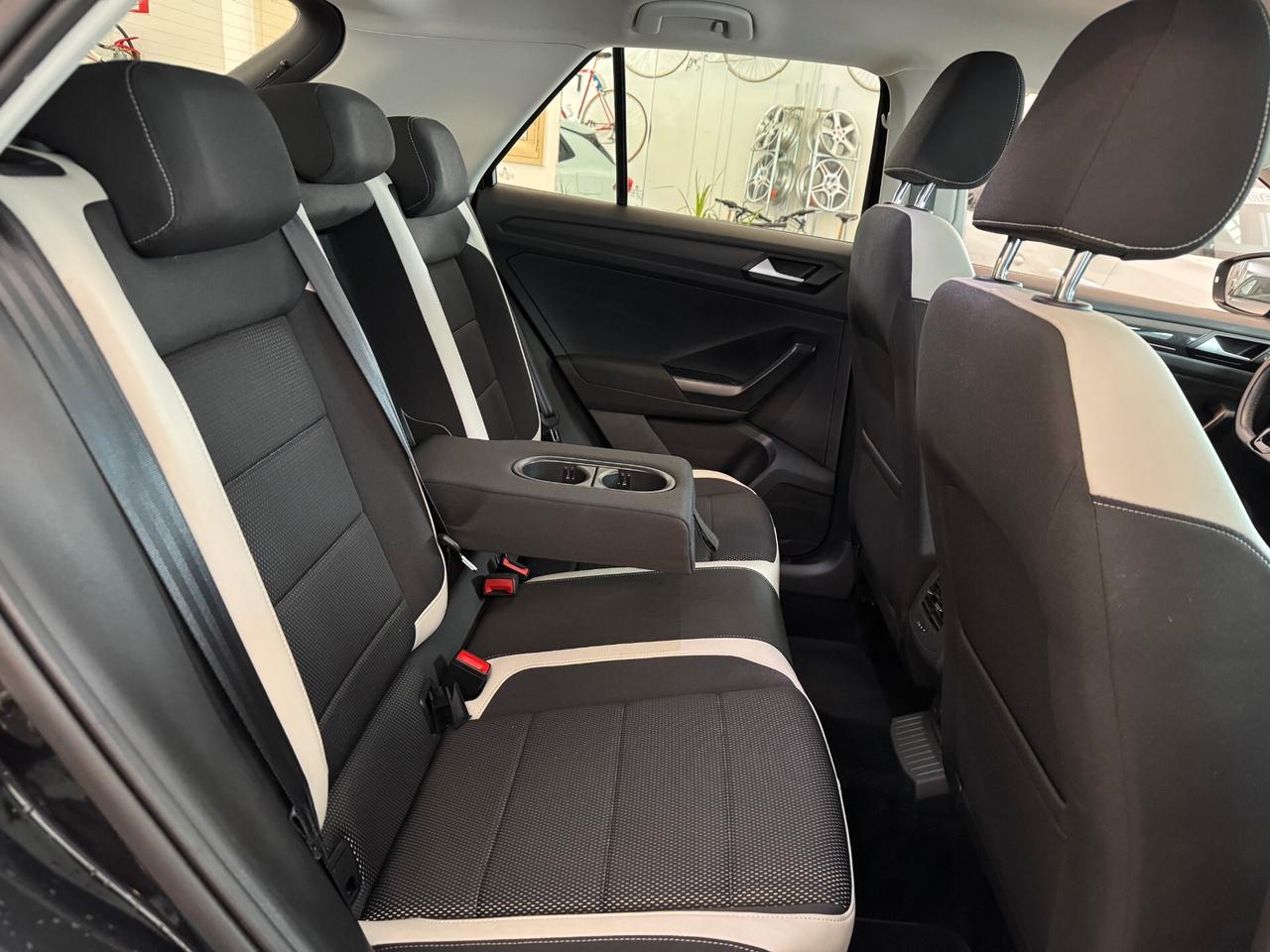 VOLKSWAGEN T-ROC 2.0cc 150CV 4X4 AUTOMATICO DSG