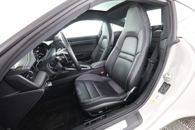 PORSCHE 911 911 Carrera 4
