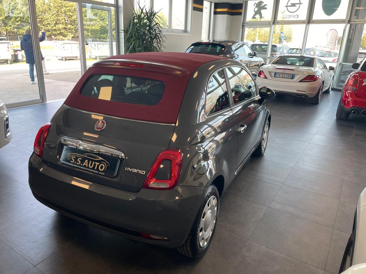 Fiat 500 C 1.0 Hybrid Red