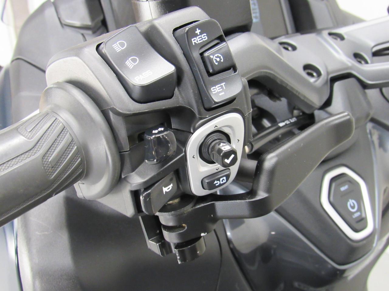 Yamaha T Max 560 ABS TECHMAX DARK PTEROL