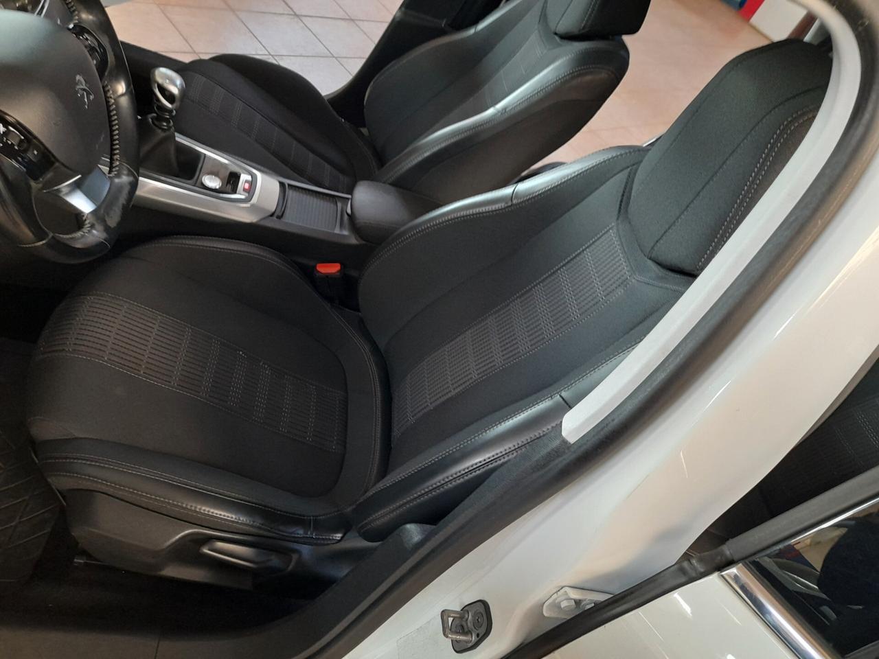 Peugeot 308 PureTech Turbo 130 S&S SW GT Line