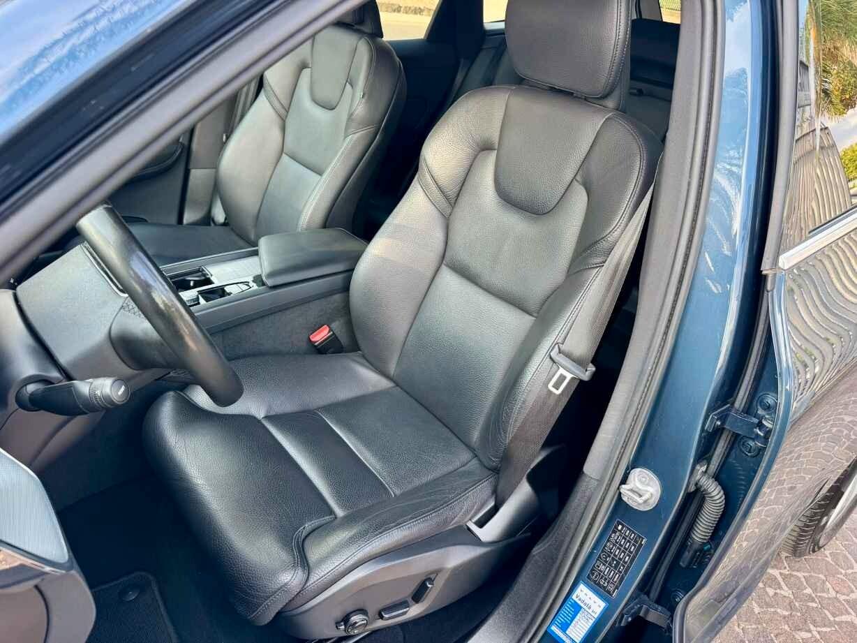 VOLVO XC60 B4 2.0 D-HYBRID 197 CV C.AUTOMATICO