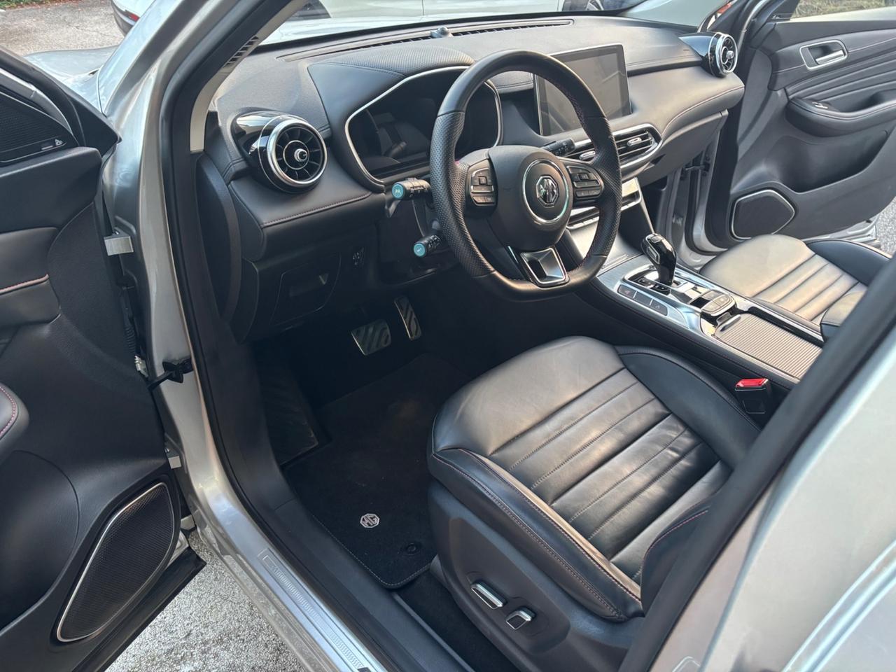 Mg HS 1.5T-GDI AT Luxury garanzia fino 2031 o 150.000 km