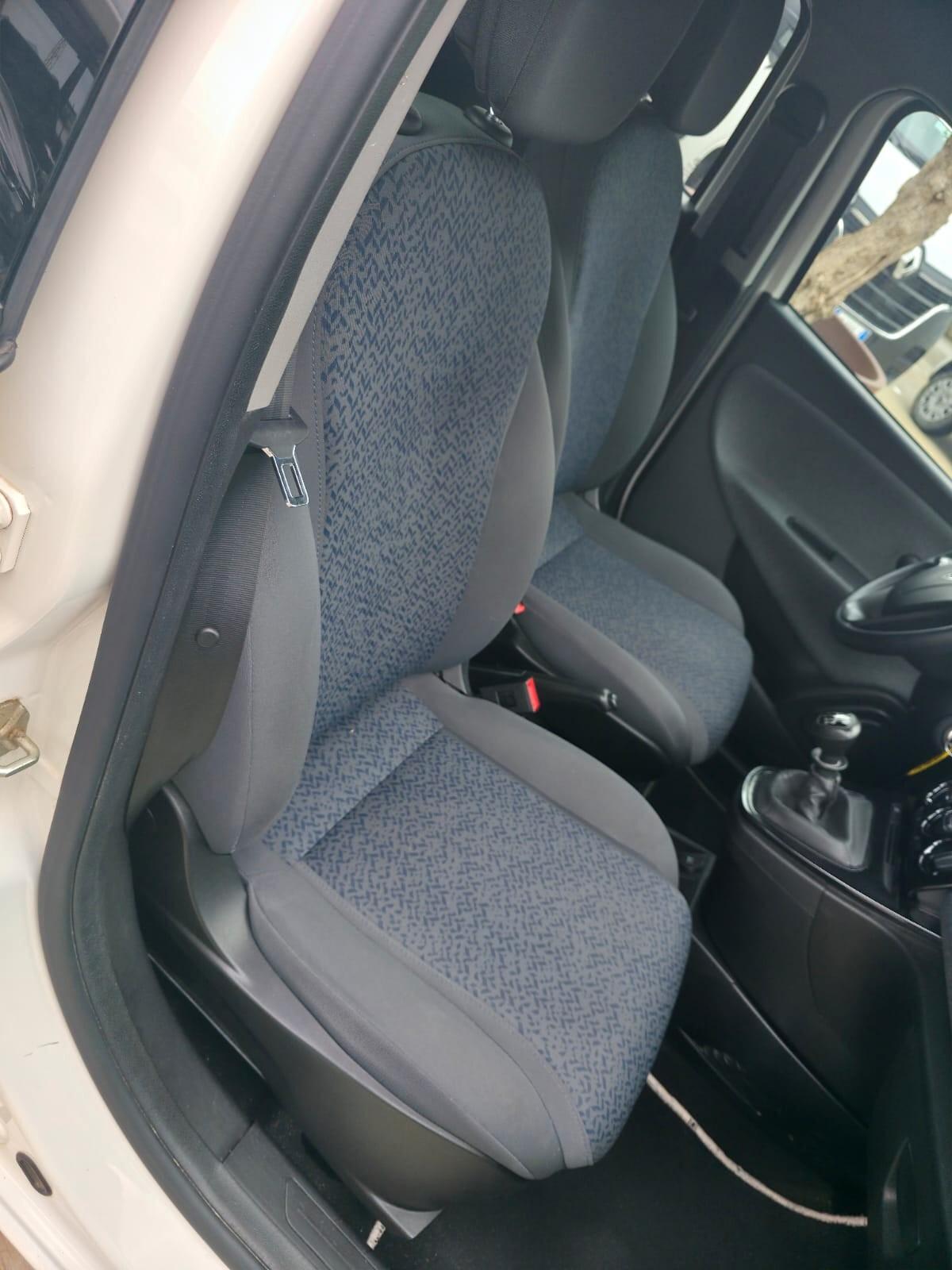 Lancia Ypsilon 1.0 FireFly 5 porte S&S Hybrid Ecochic A. Ferretti