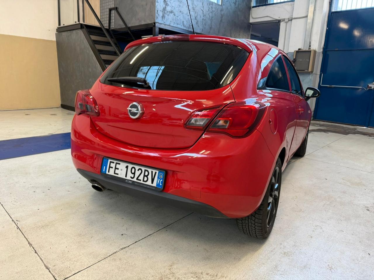 Opel Corsa 1.2 Coupé b-Color