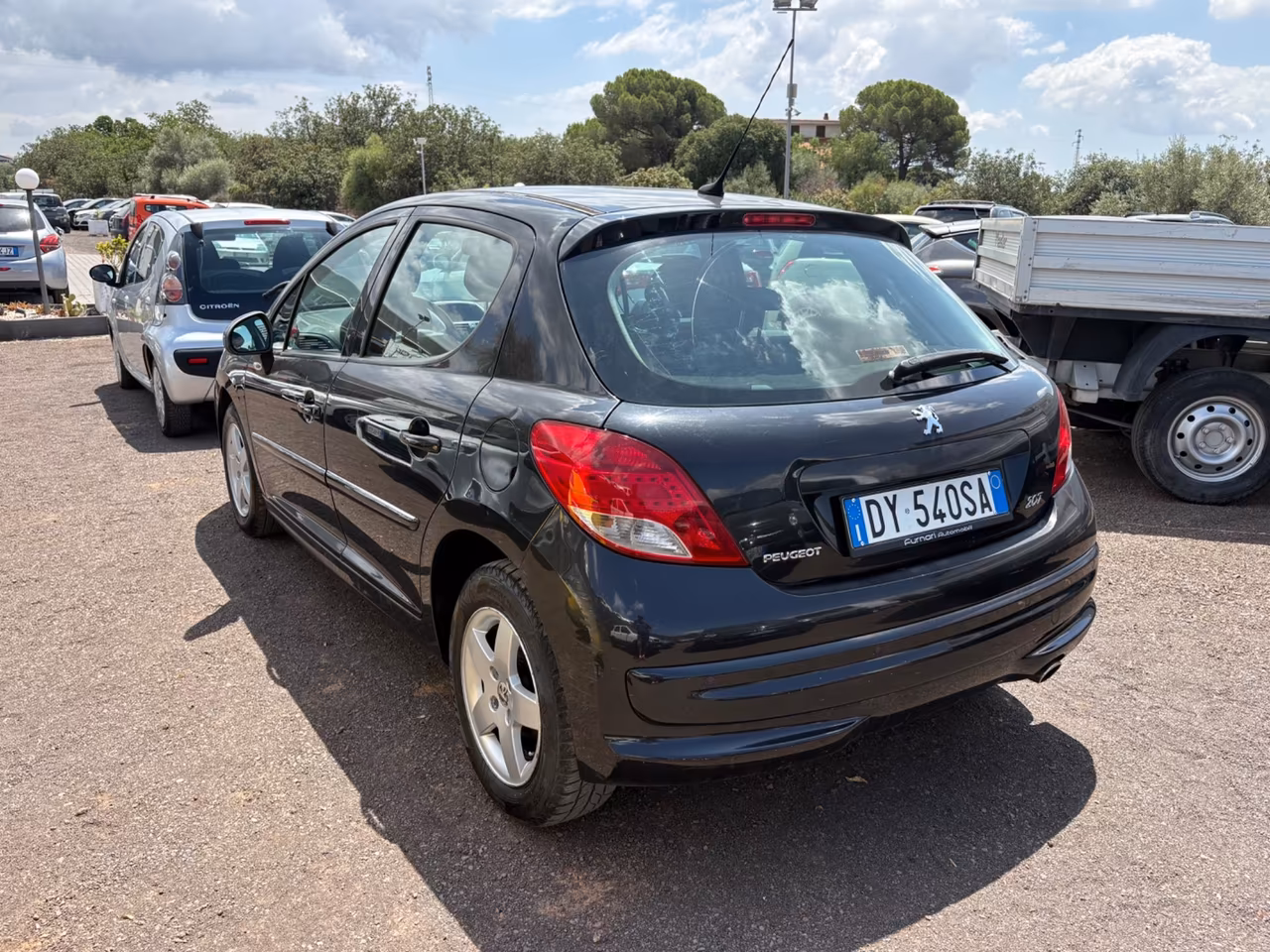 Peugeot 207 1.4 8V 75CV 5p. X Line