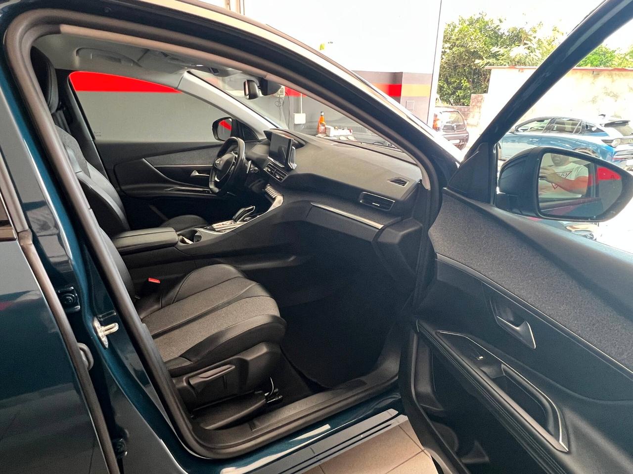 Peugeot 3008 BlueHDi 130 S&S Allure Pack