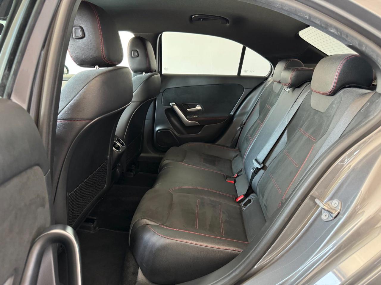 Mercedes A 180 D Sedan Amg Premium Auto Stupenda