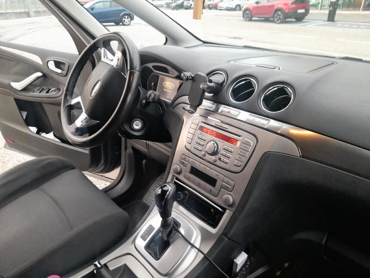 Ford S-Max 2.0 TDCi 131 CV automatico 7 posti