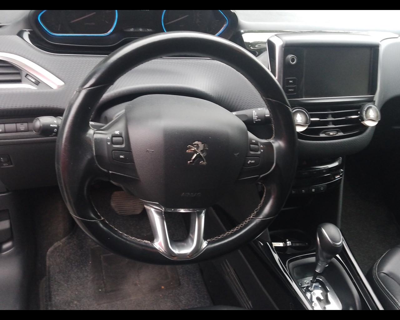 PEUGEOT 2008 - PureTech Turbo 110 EAT6 S&S Allure