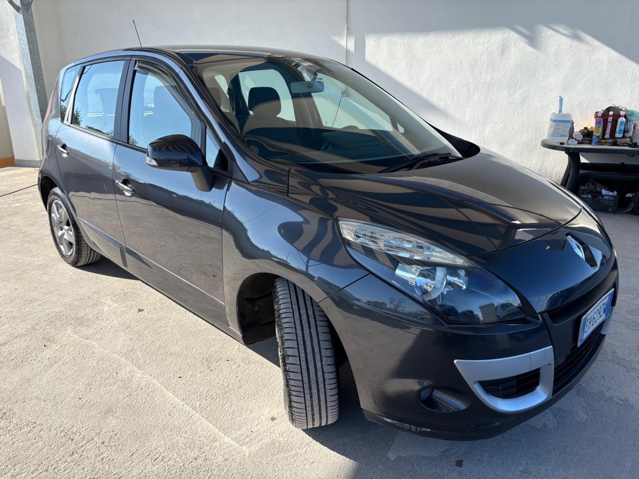 Renault Scenic Scénic X-Mod 1.5 dCi 110CV Luxe