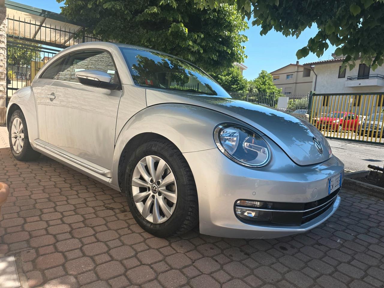 Volkswagen Maggiolino 1.6 TDI DSG Design