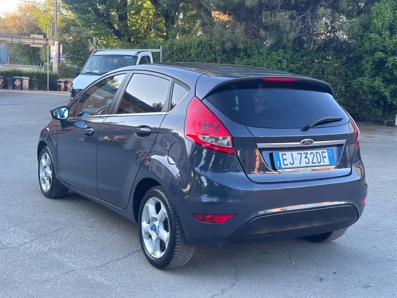 Ford Fiesta 1.4 TDCi 70CV 5 porte Titanium