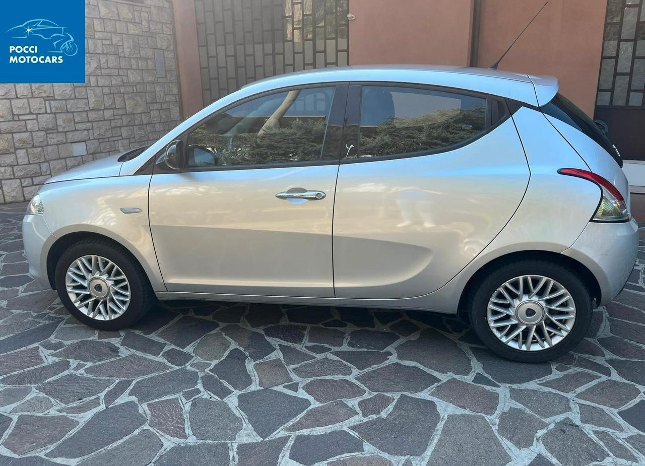 Lancia Ypsilon 1.2 69 CV 5 porte Gold