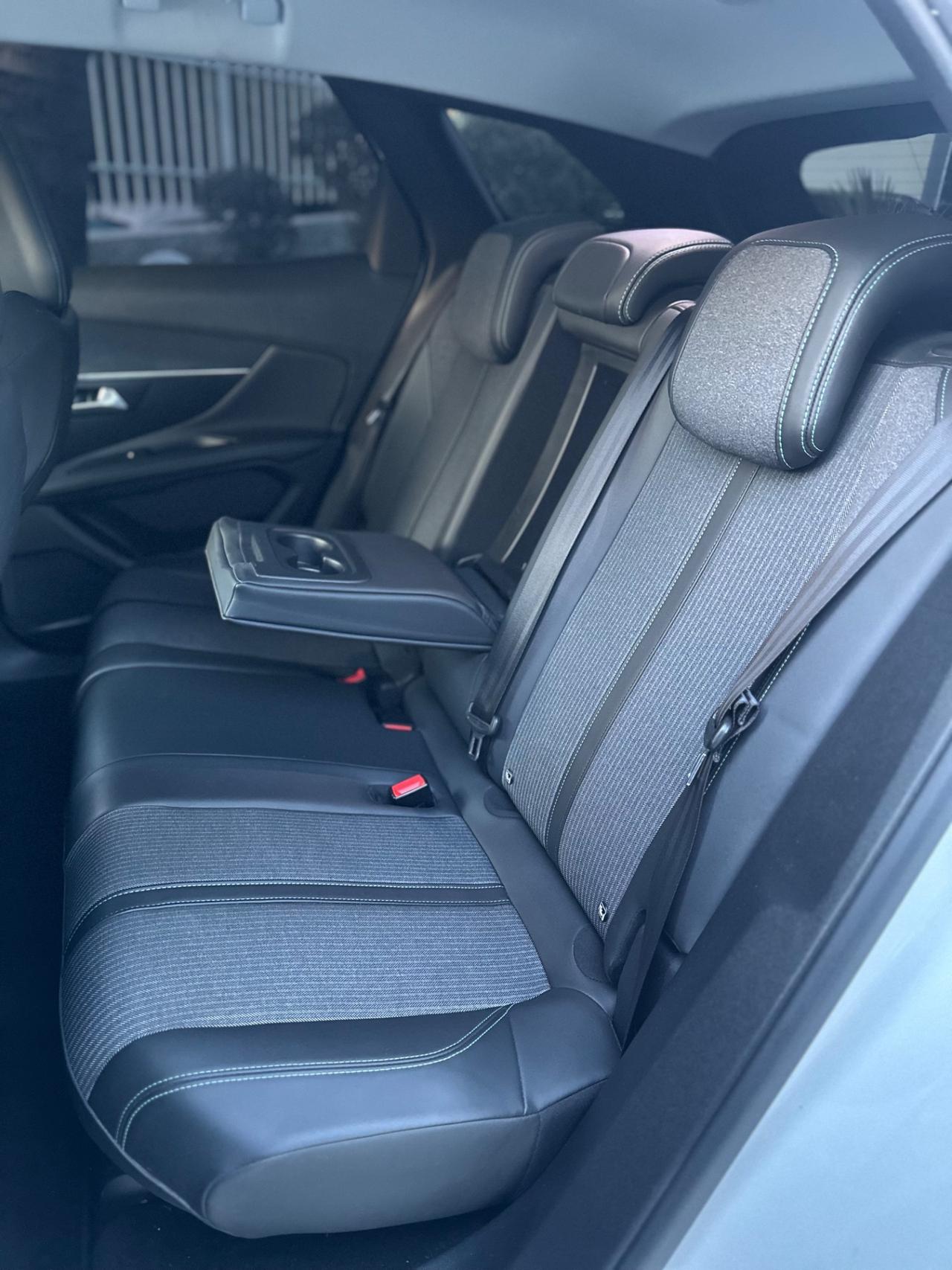 Peugeot 3008 BlueHDi 130 S&S EAT8 Allure Pack