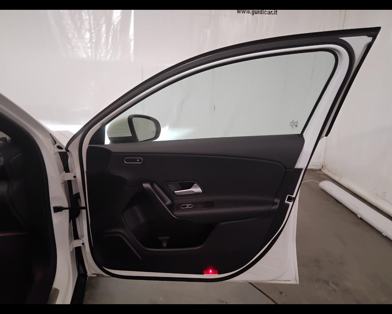 Mercedes-Benz Classe A - W177 2023 - A 180 d Advanced auto