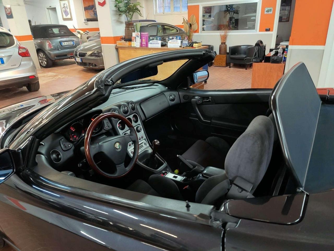 Alfa Romeo Spider 2.0 jts 16v