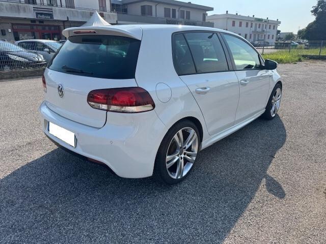 Volkswagen Golf 1.6 TDI DPF DSG 5p. Highline-R LINE